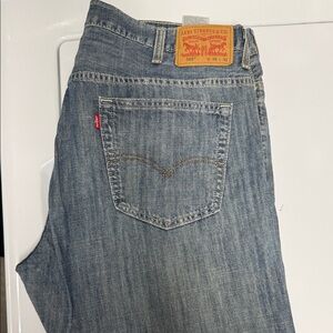 Men’s 38x32 569 Levi's Men's Light Blue Straight Jeans